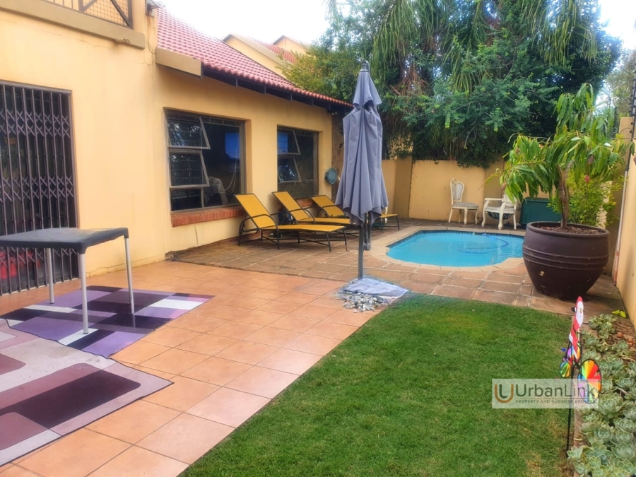 3 Bedroom Property for Sale in Waterval East North West